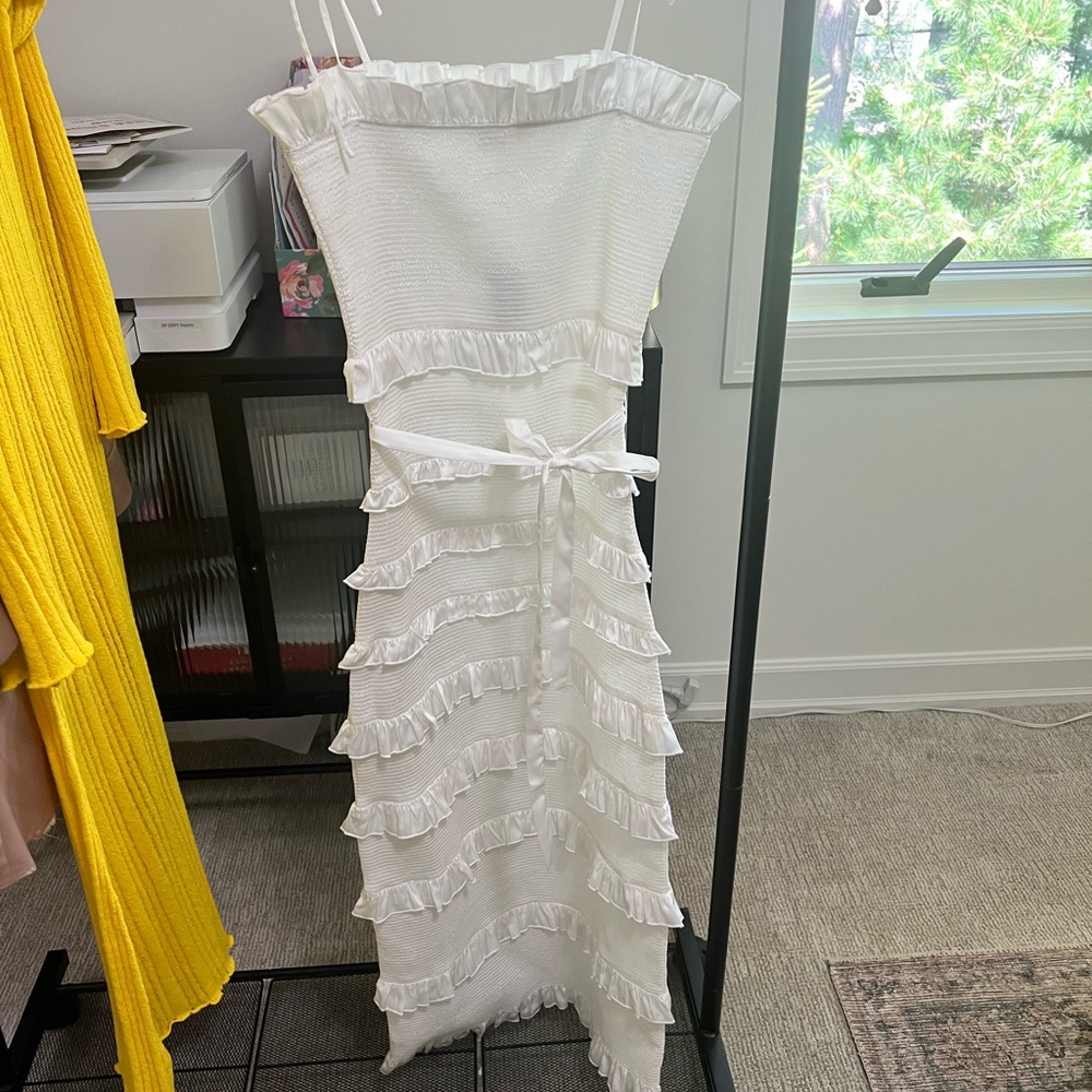 V. Chapman Strapless White Ruffle Dress